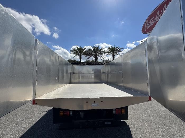 2026 Isuzu NPR — photo 7