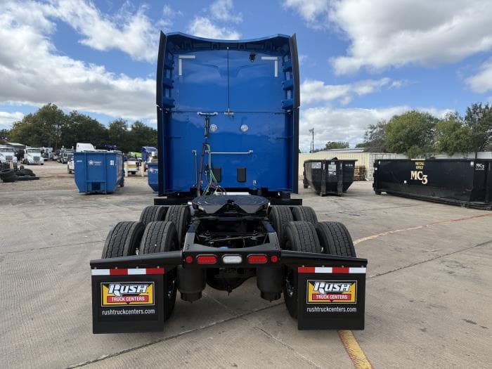 2026 Peterbilt 579 — photo 8