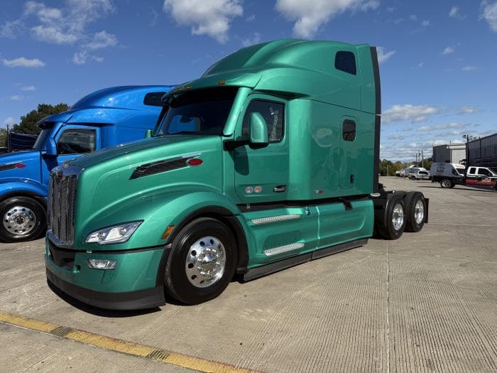 2026 Peterbilt 579 — photo 4