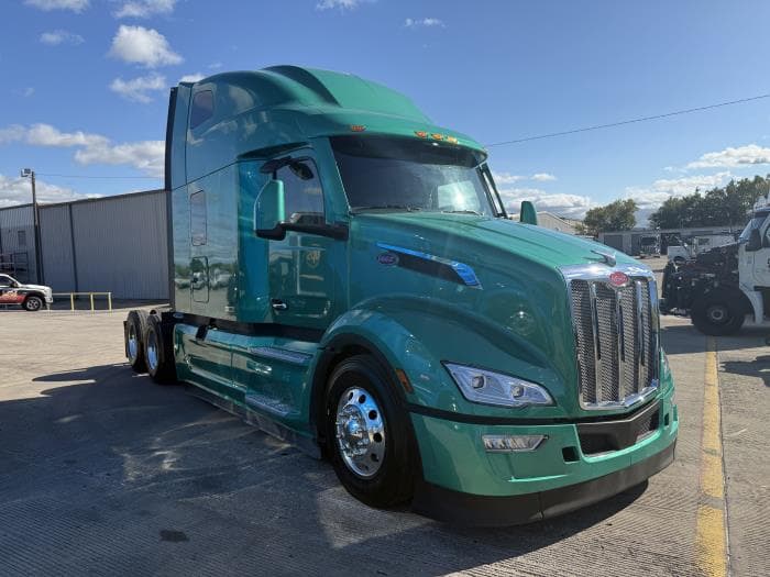 2026 Peterbilt 579 — photo 10