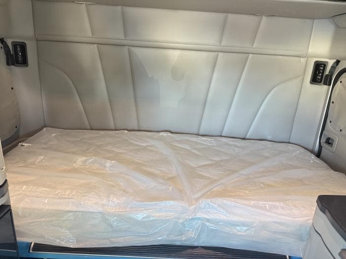 2026 Peterbilt 579 — photo 38