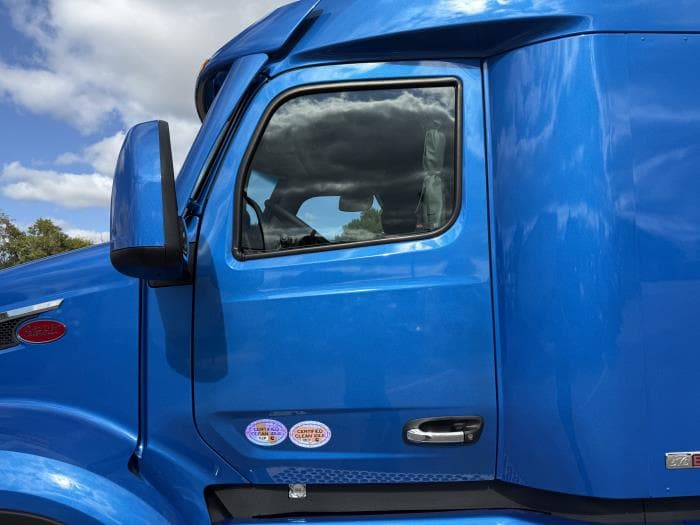 2026 Peterbilt 579 — photo 26