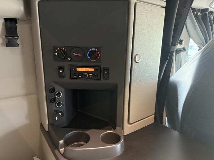 2026 Peterbilt 579 — photo 49