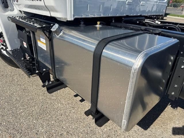 2026 Hino L6 — photo 10