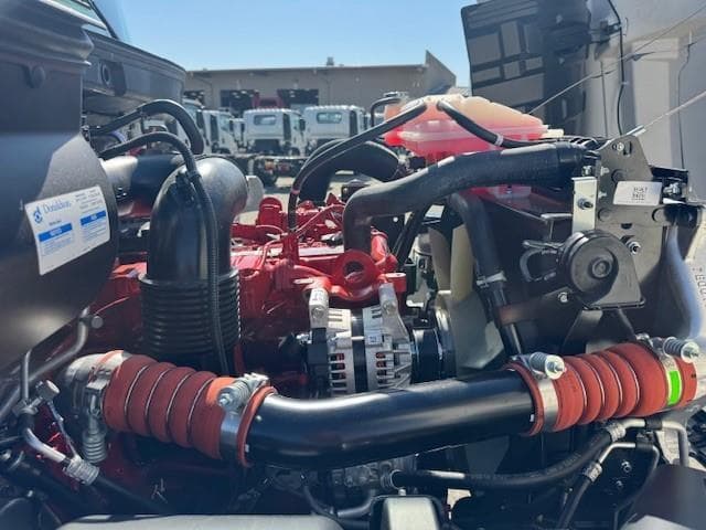 2026 Hino L6 — photo 12