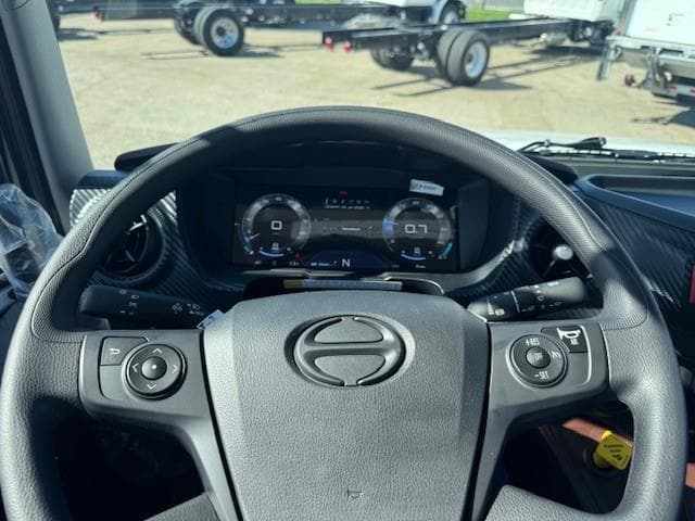 2026 Hino L6 — photo 16