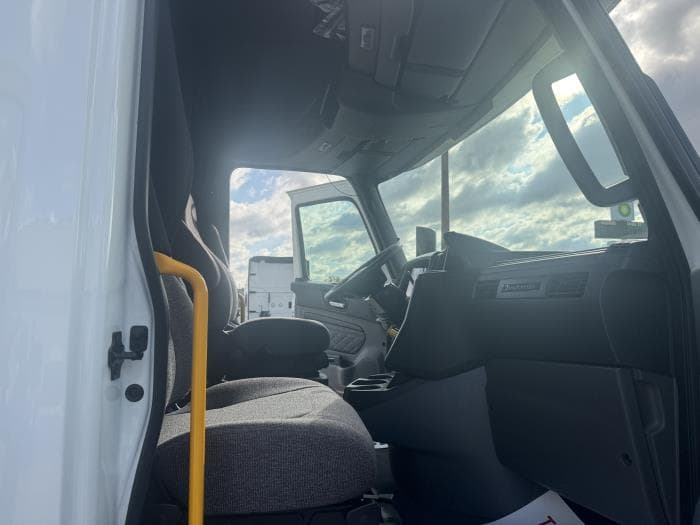 2026 International LT — photo 10