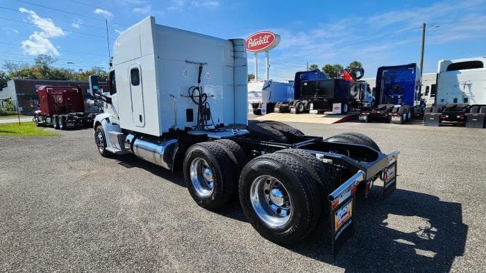 2022 Peterbilt 579 — photo 4