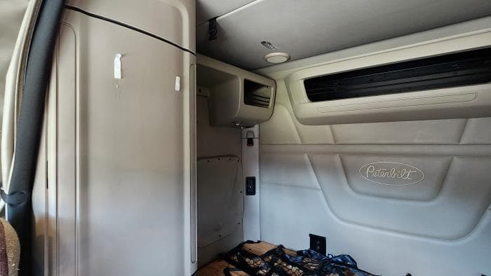 2022 Peterbilt 579 — photo 12