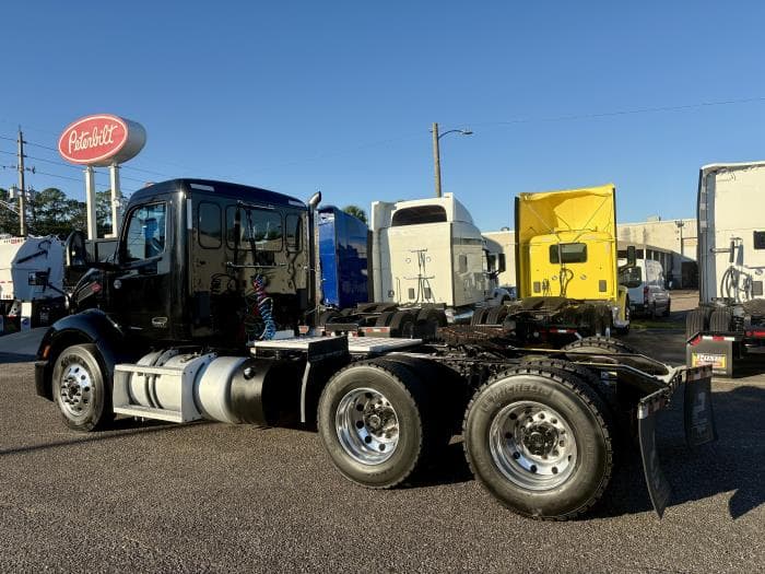 2022 Peterbilt 579 — photo 4
