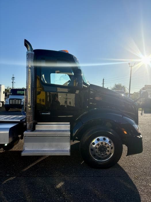 2022 Peterbilt 579 — photo 7