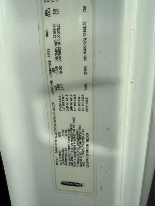 2023 Freightliner Cascadia — photo 11