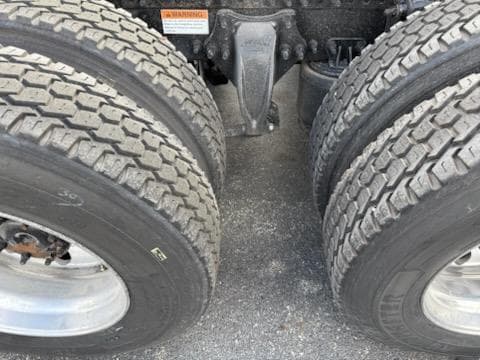 2023 Freightliner Cascadia — photo 16