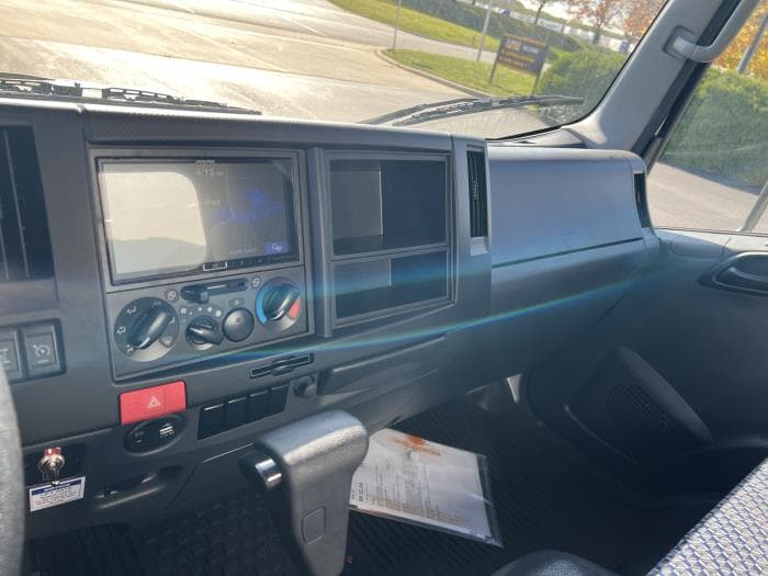 2025 Isuzu NPR — photo 14