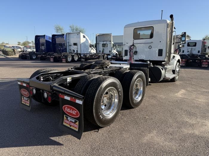 2023 Peterbilt 579 — photo 6