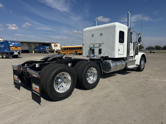2026 Peterbilt 589 — photo 7