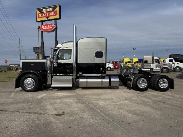 2026 Peterbilt 589 — photo 8