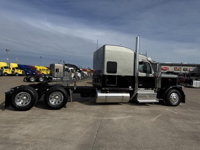 2026 Peterbilt 589 — photo 28