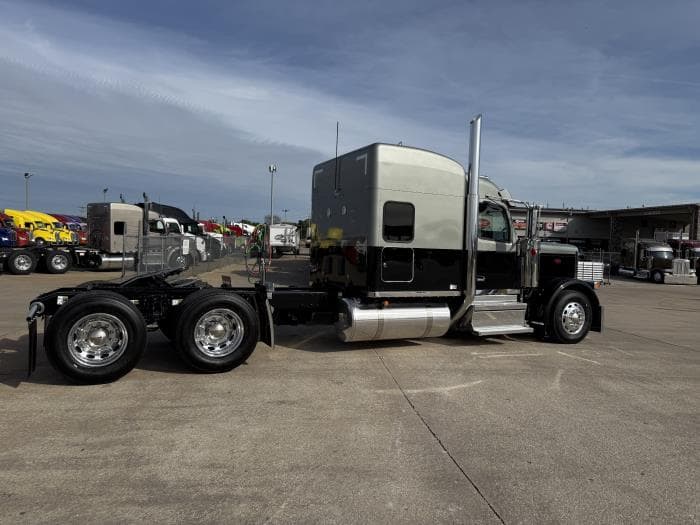 2026 Peterbilt 589 — photo 29