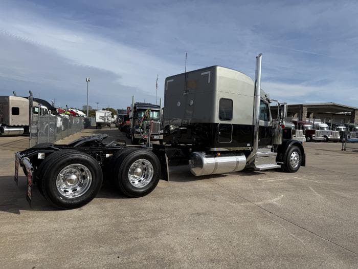 2026 Peterbilt 589 — photo 30