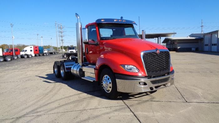 2026 International LT — photo 4