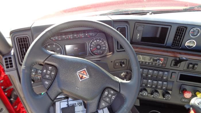 2026 International LT — photo 15