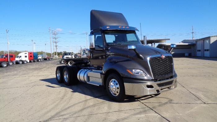 2026 International LT — photo 4