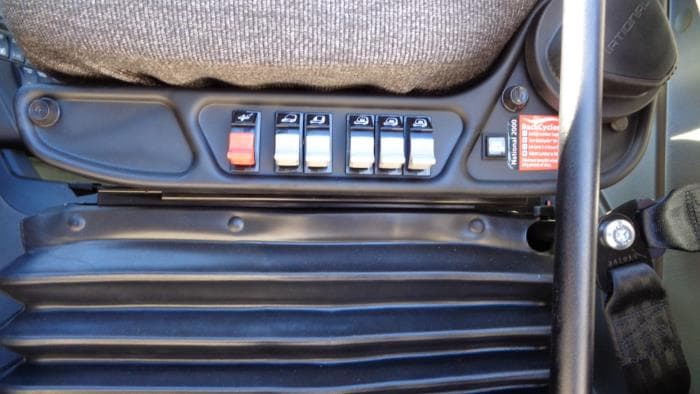 2026 International LT — photo 11