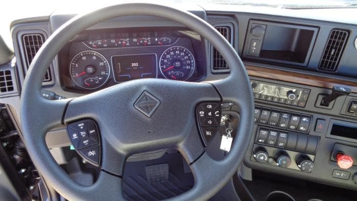 2026 International LT — photo 15