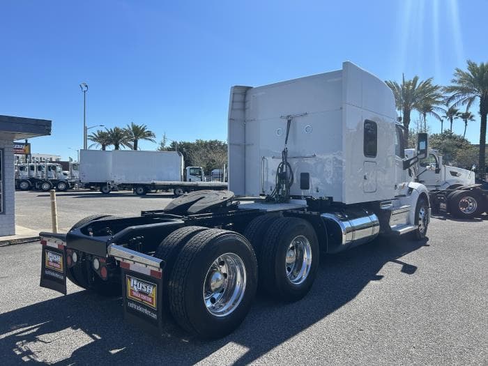 2022 Peterbilt 579 — photo 8