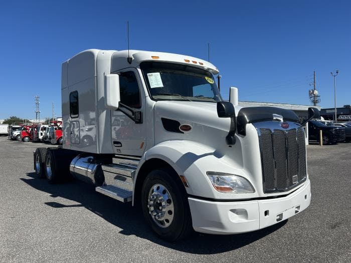 2022 Peterbilt 579 — photo 11
