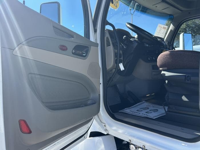 2022 Peterbilt 579 — photo 18