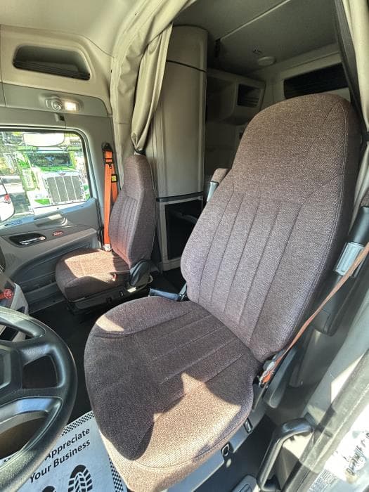 2022 Peterbilt 579 — photo 19