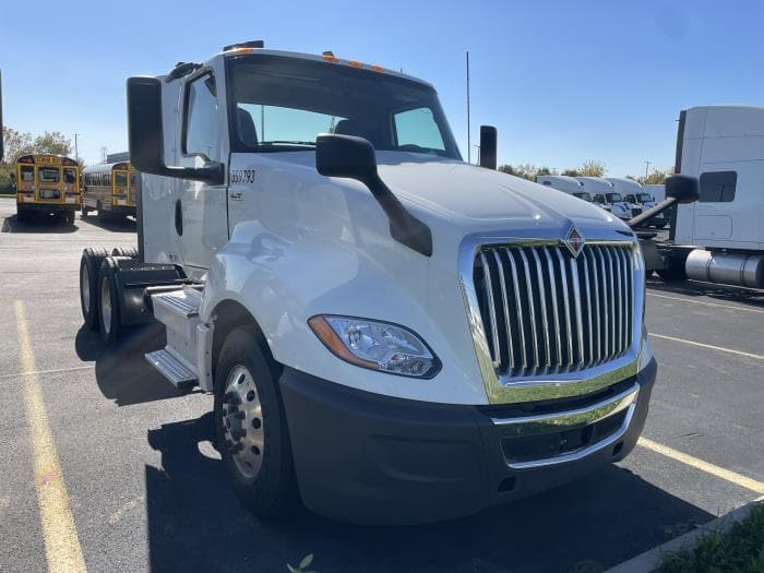 2020 International LT — photo 4