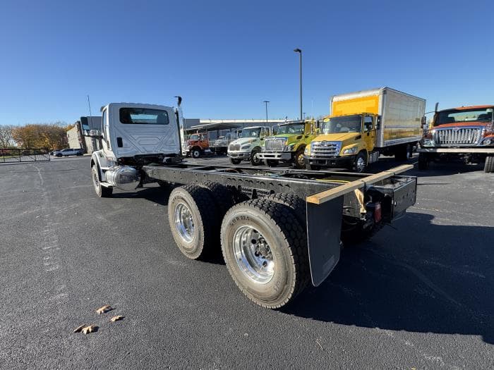 2026 International HX — photo 10