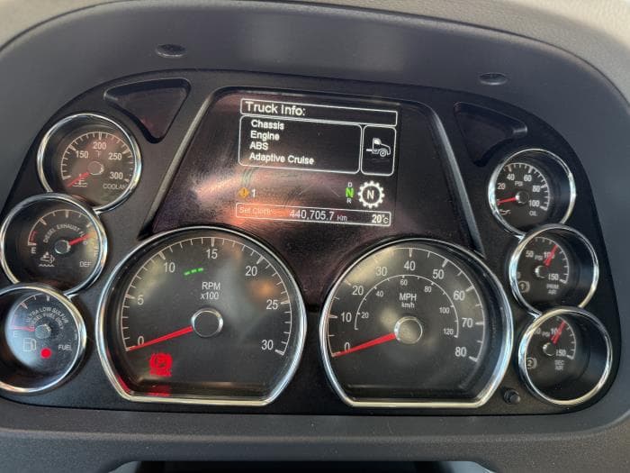 2021 Peterbilt 579 — photo 7