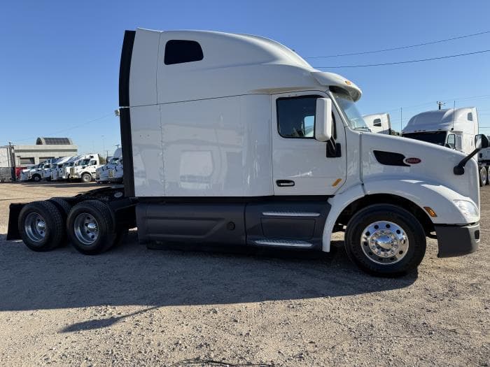 2021 Peterbilt 579 — photo 44