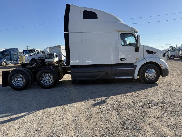 2021 Peterbilt 579 — photo 3