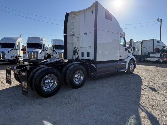 2021 Peterbilt 579 — photo 48