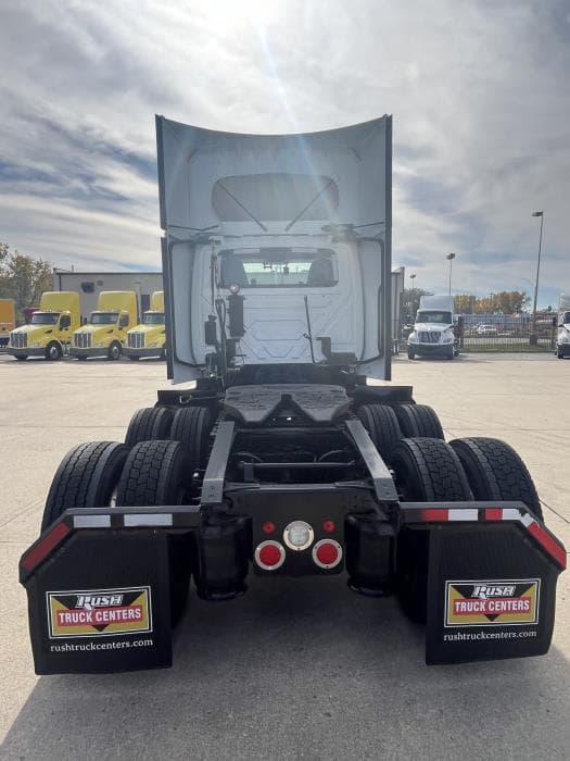 2021 International LT — photo 5