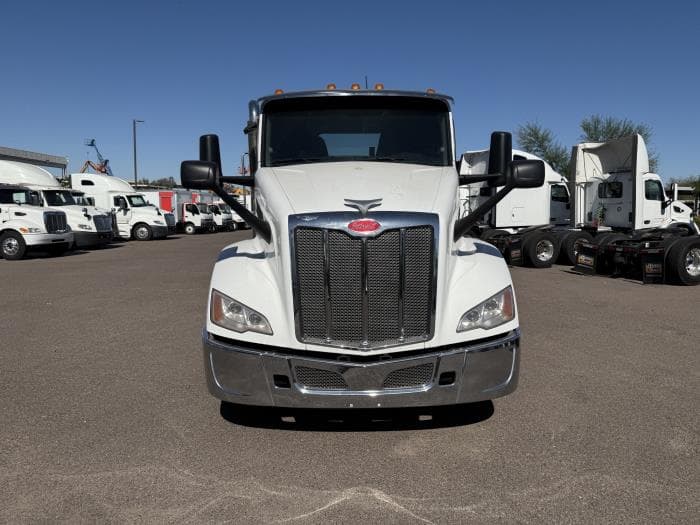 2023 Peterbilt 579 — photo 9