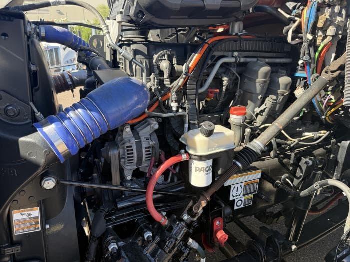 2023 Peterbilt 579 — photo 10