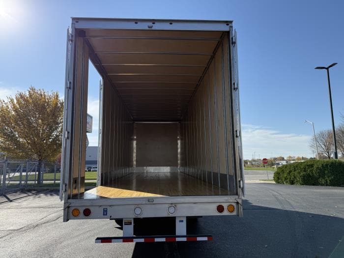 2026 Isuzu FTR — photo 12