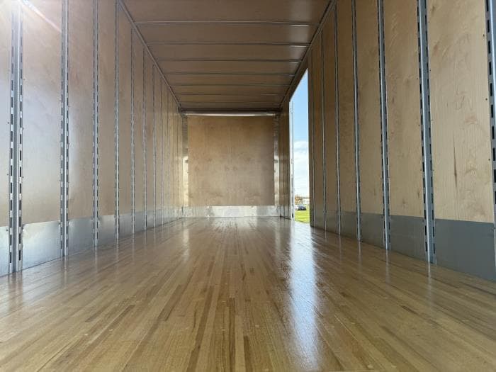 2026 Isuzu FTR — photo 17