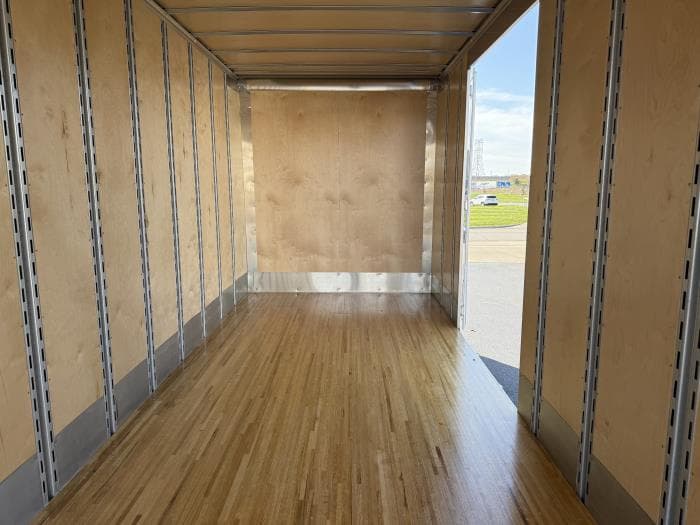 2026 Isuzu FTR — photo 18