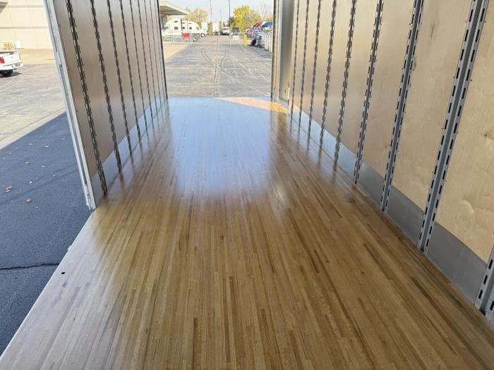 2026 Isuzu FTR — photo 19