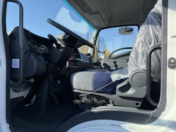 2026 Isuzu FTR — photo 23