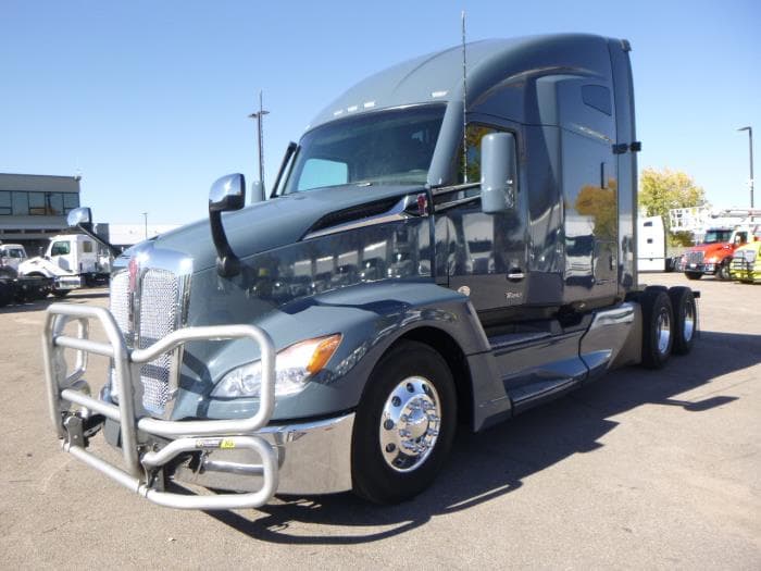 2023 Kenworth T680 — photo 2