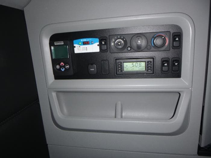 2023 Kenworth T680 — photo 20