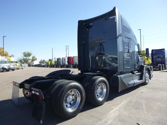 2023 Kenworth T680 — photo 35